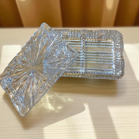 Vintage cut glass cigarette box, 2 chips on one end, see last photo - Picture 2 of 6